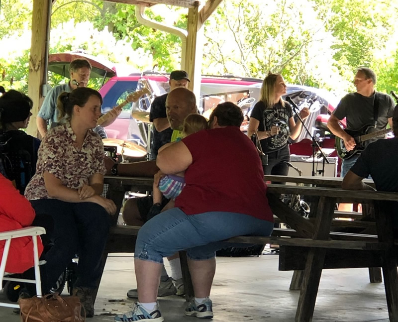 https://www.dundeemill.org/pictures/2019/8 Attendees.jpg
